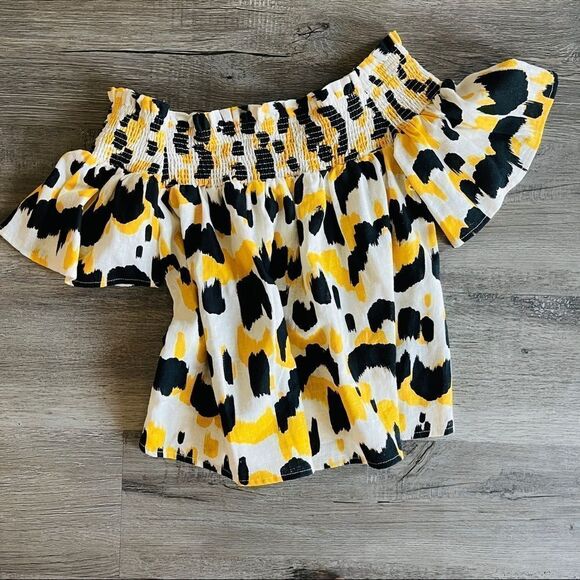 Short Sleeve Smocked Bardot Top - Picture 1 of 4